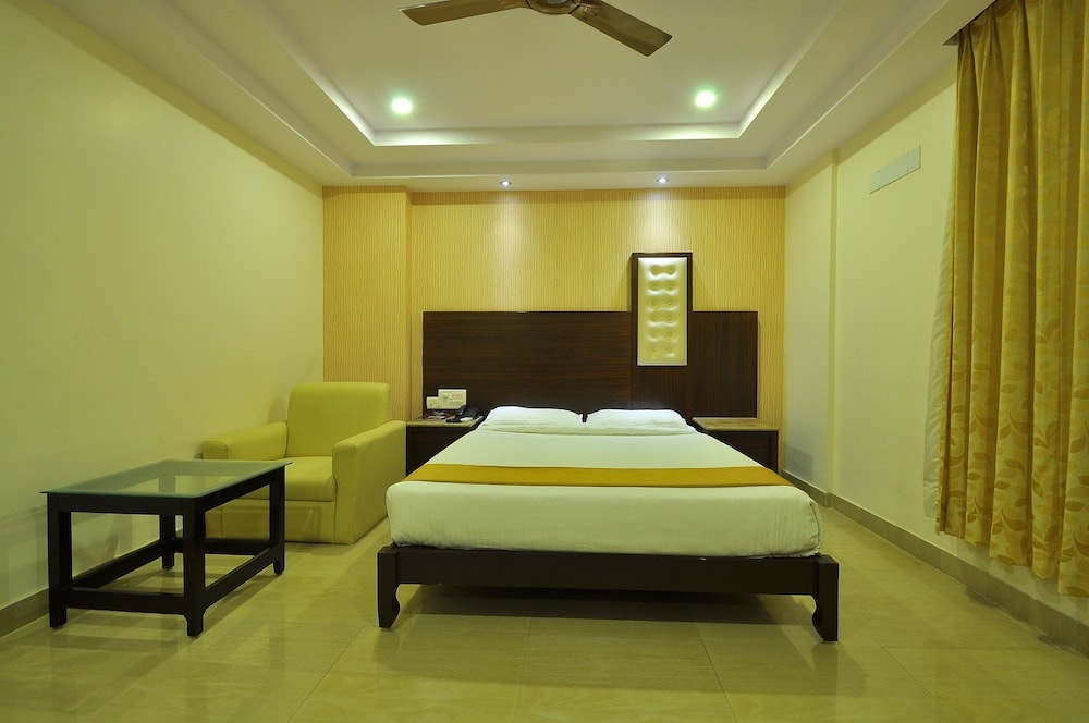 Hotel Premier Comforts — 4