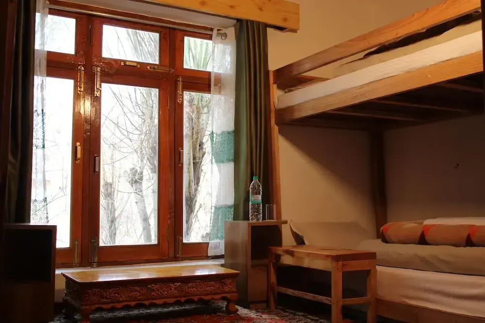 Economy room