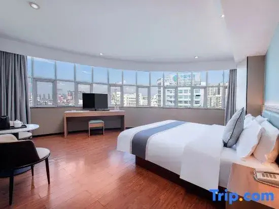 Comfort Double room with city view (full double bed)