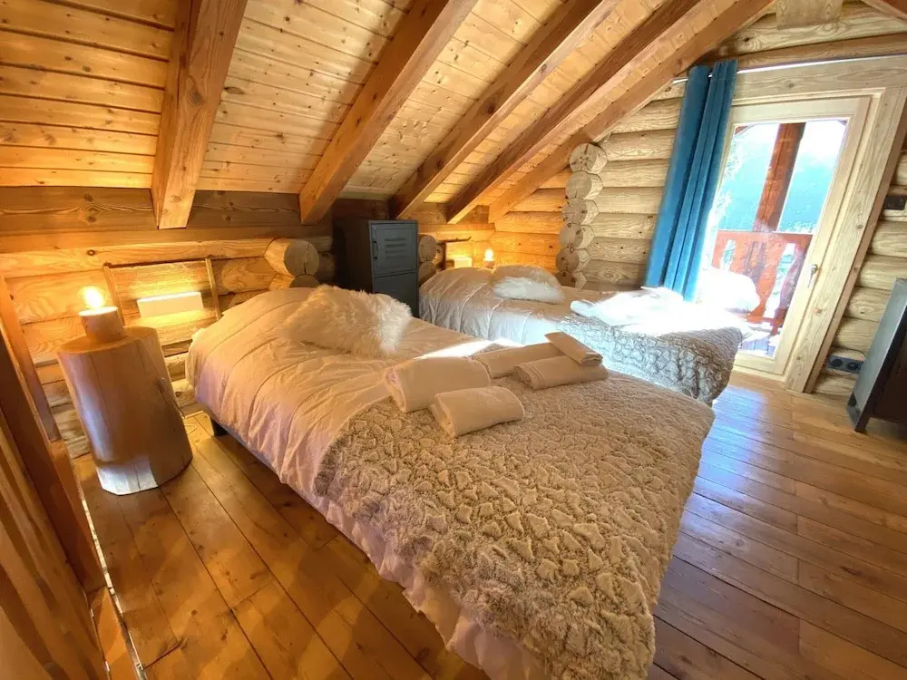 Voir la photo 2 — L'ours Blanc Chalet en Rondins