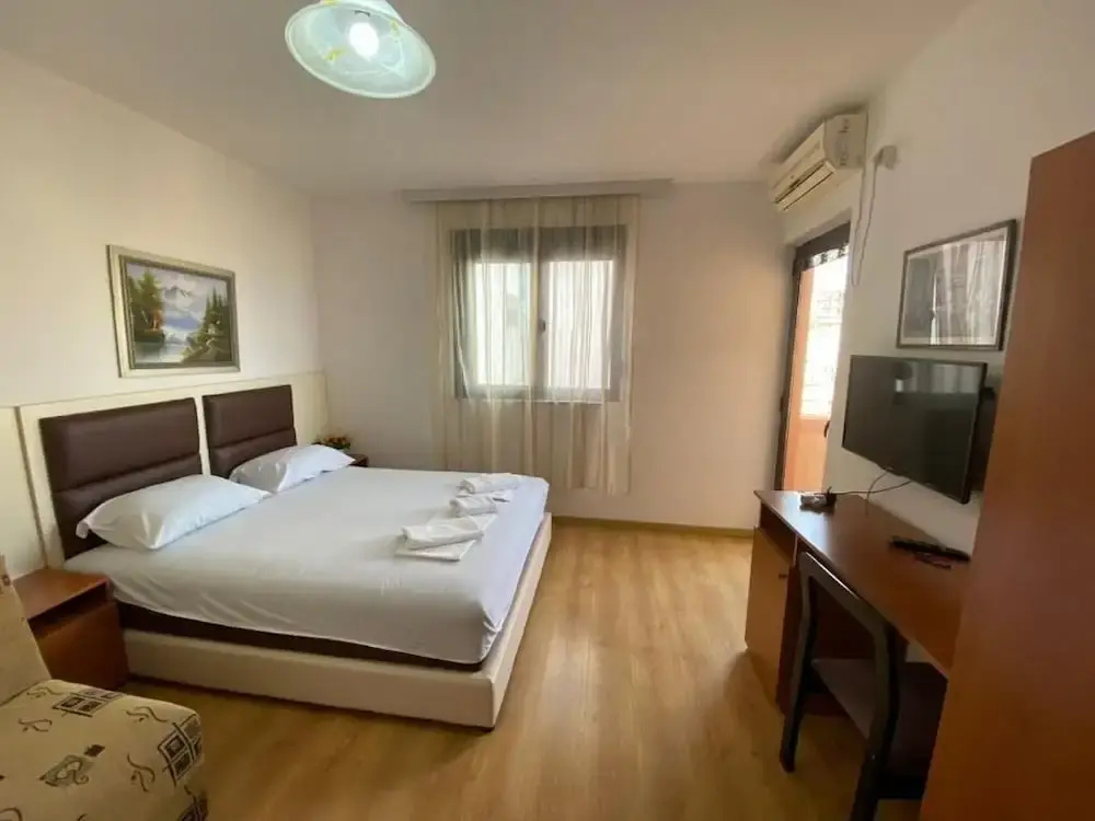 Economy room