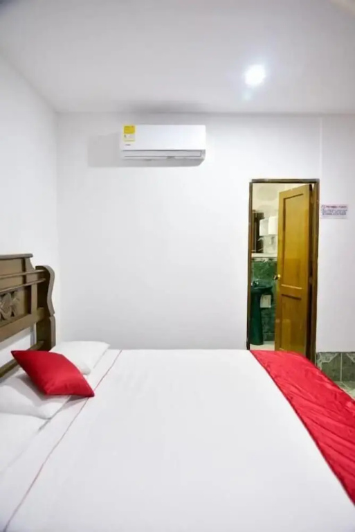 Economy room