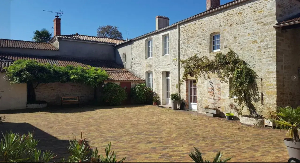 Au Relais Des Songes