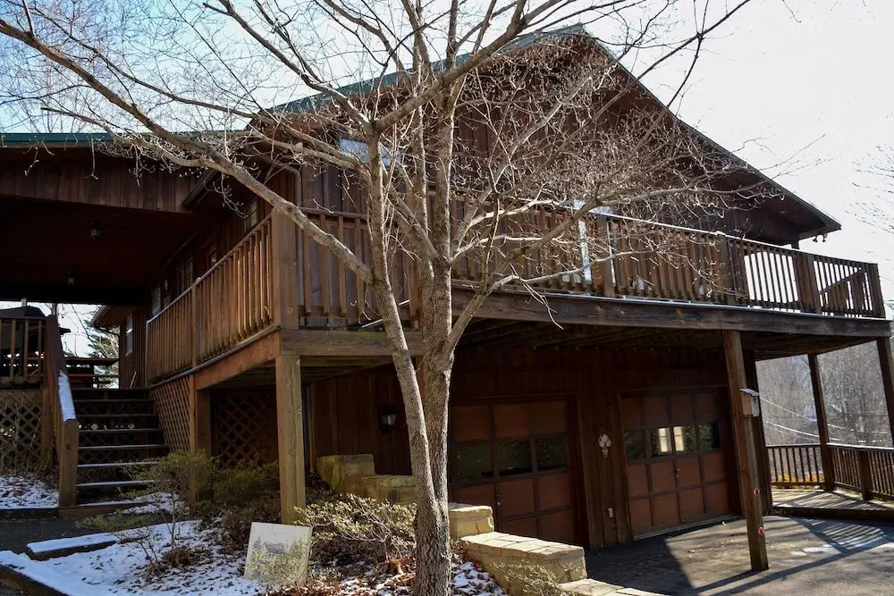 COUNTRY SPRING - 2 Br Cabin