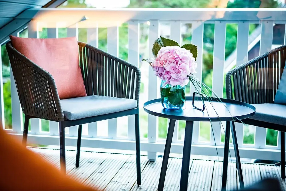 Balcony & Terrace
