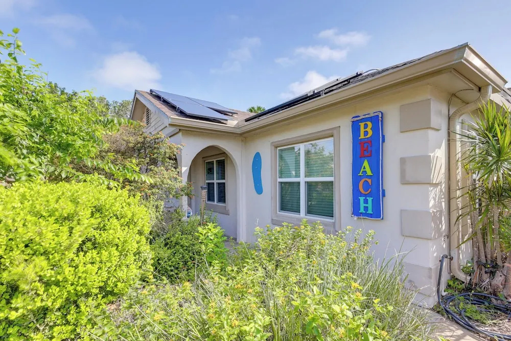 Deck, Fire Pit & Grill: Port Isabel Home!