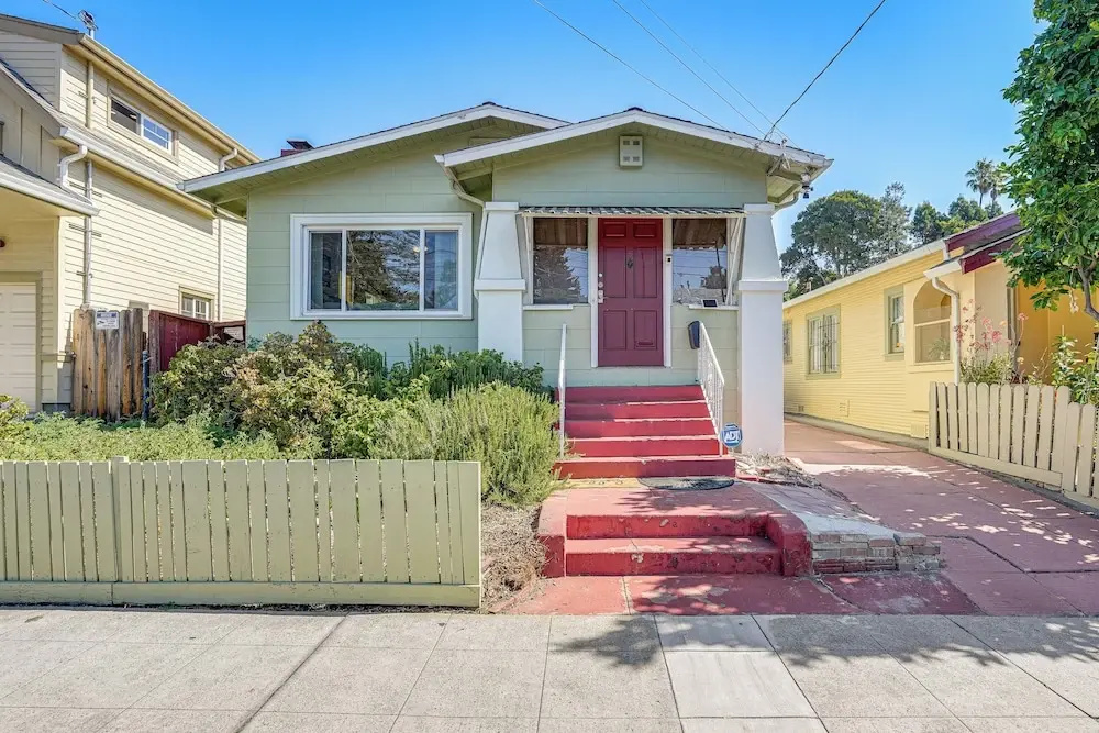 Walkable East Bay Home - 2 Mi to Bart Station
