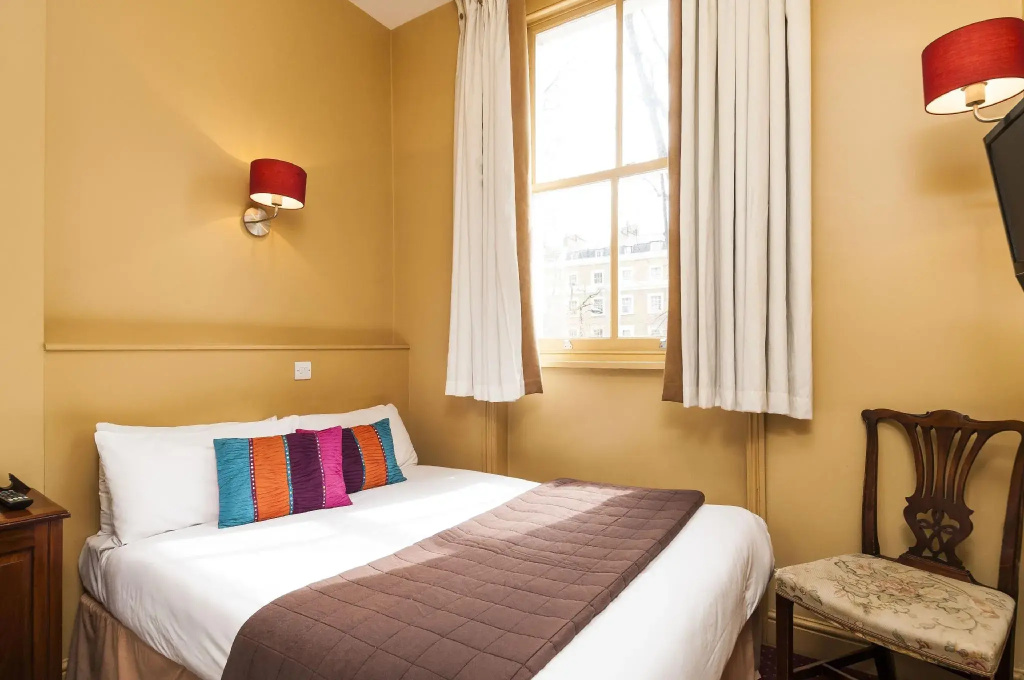 Standard Double room (full double bed)