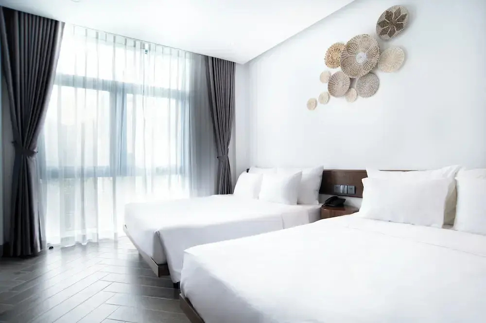 Deluxe Quadruple room with mountain view