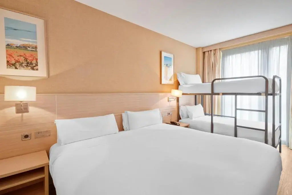 Standard Quadruple room