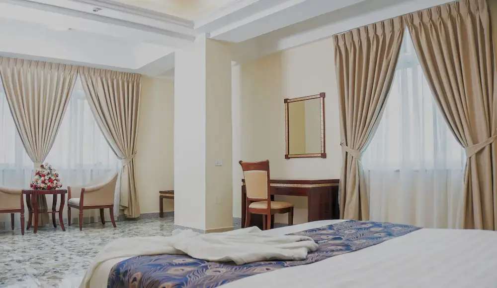 Lobby & Reception