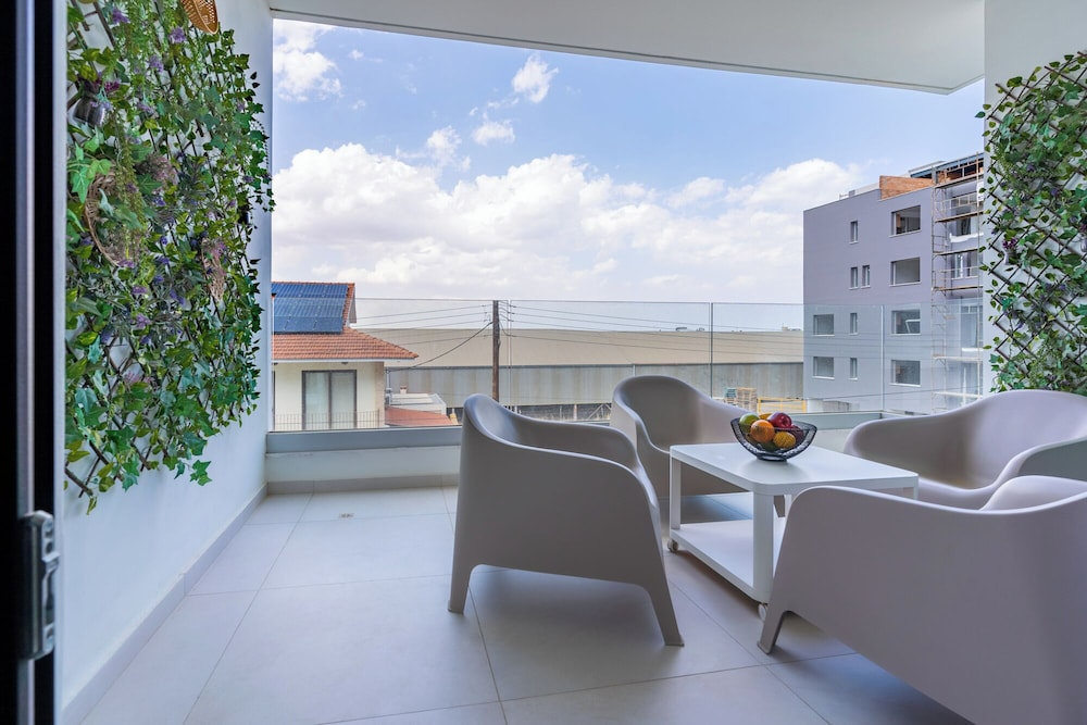 Bonne Heur 1-BR Apt & Balcony in Larnaca