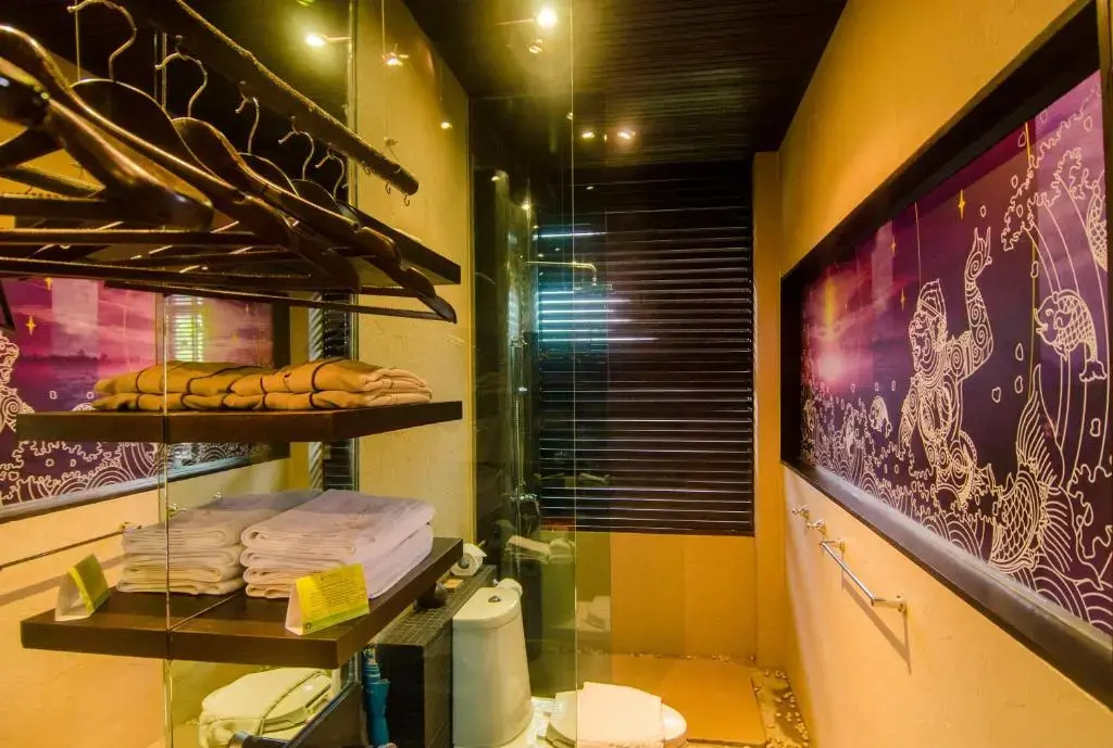 Deluxe Double room (full double bed)
