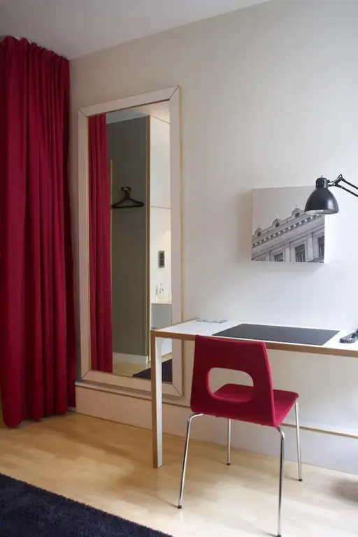 Piccolo room