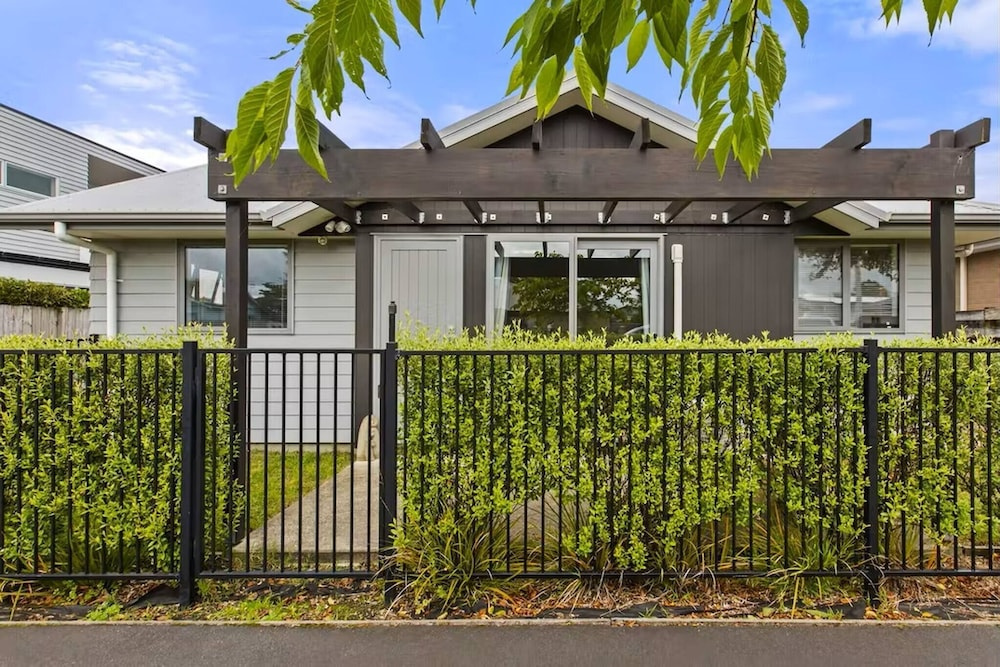 New Stylish 2-bedroom House in Frankton, Hamilton