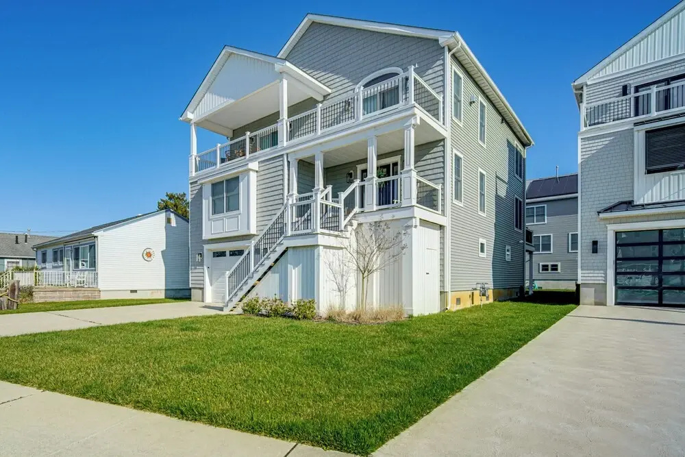 Close to Brigantine Beach: Home w/ 2 Decks