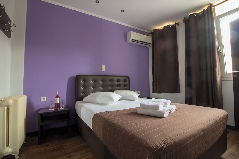 Economy Double room (full double bed)