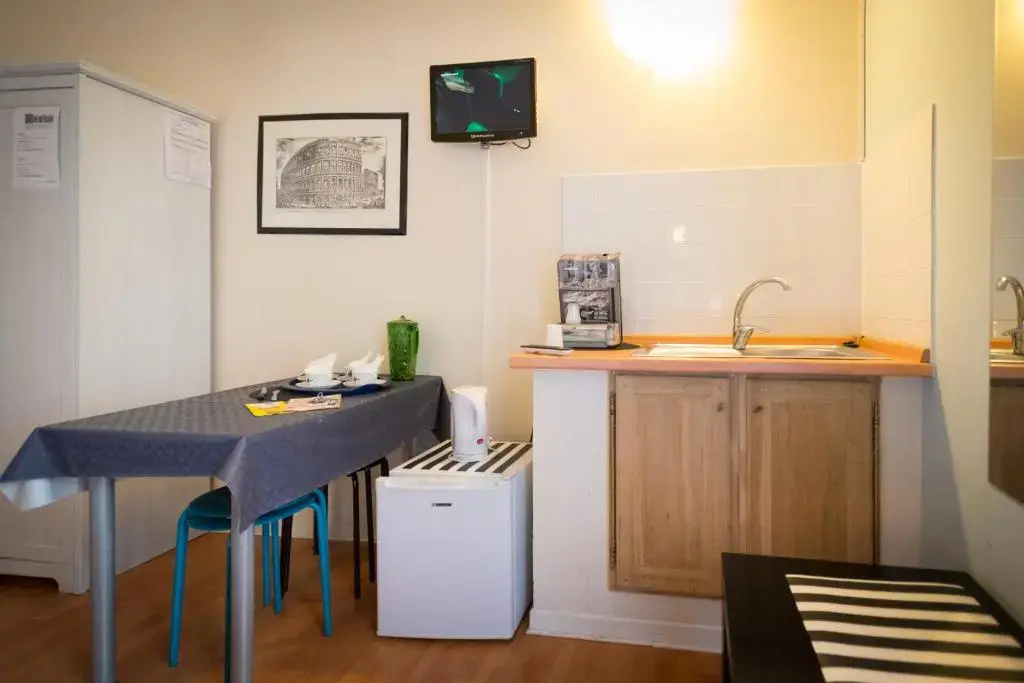 Economy Family room