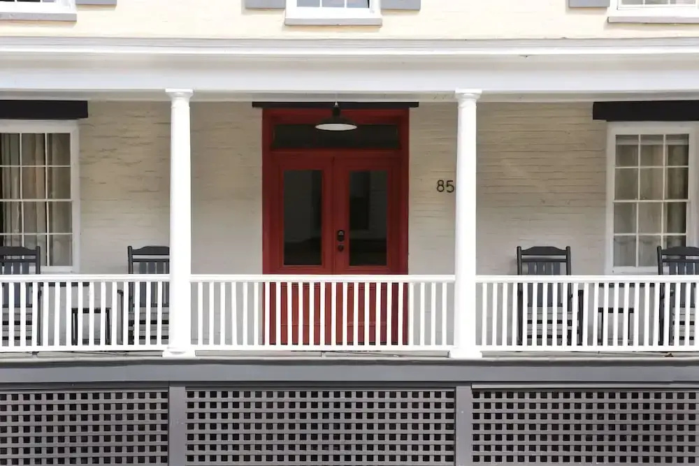 Kingston Carriage House