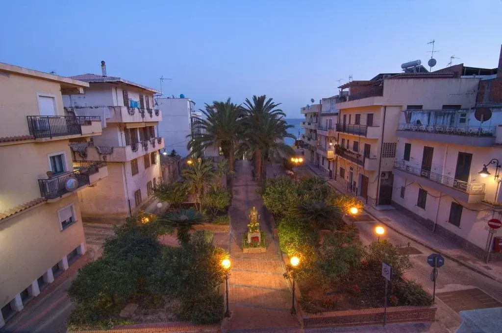 Balcony & Terrace
