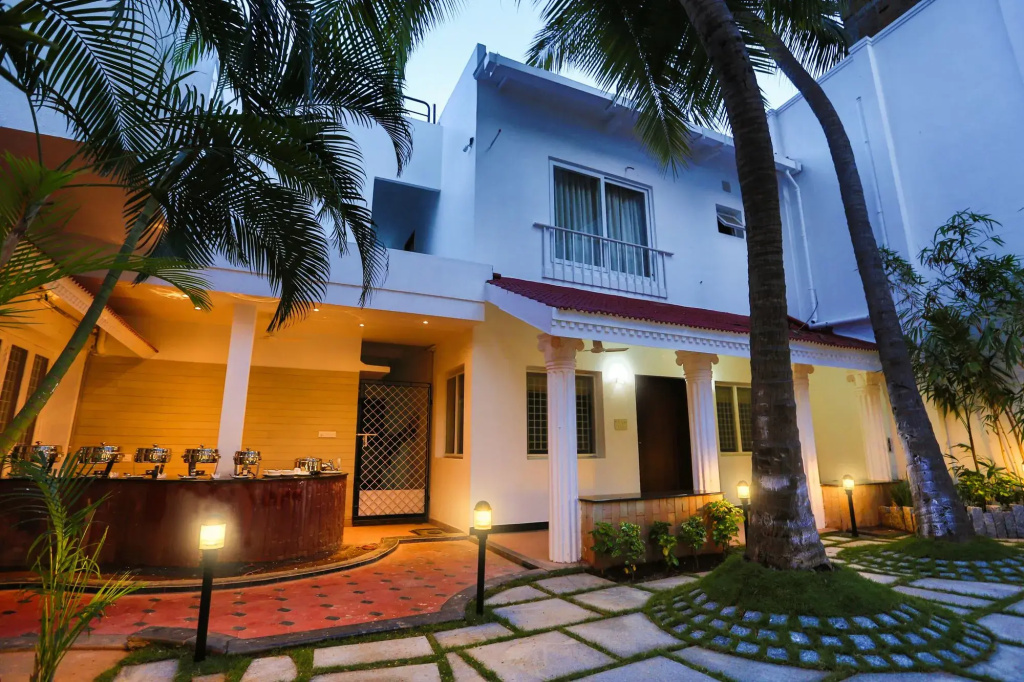 Avenue 11 Boutique Residences