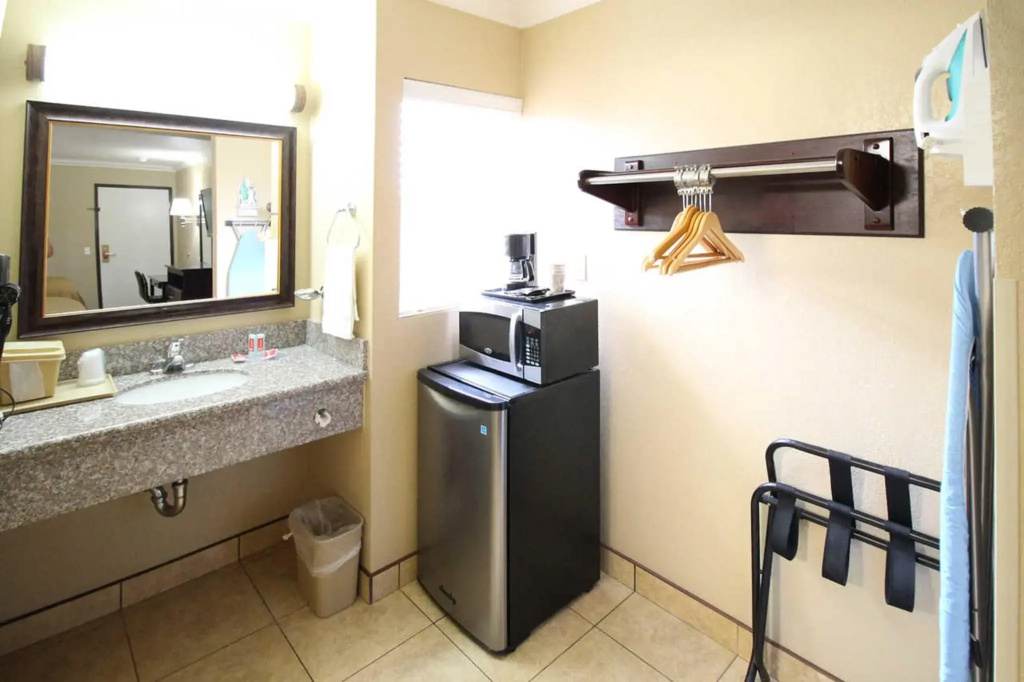 1 Bedroom Suite