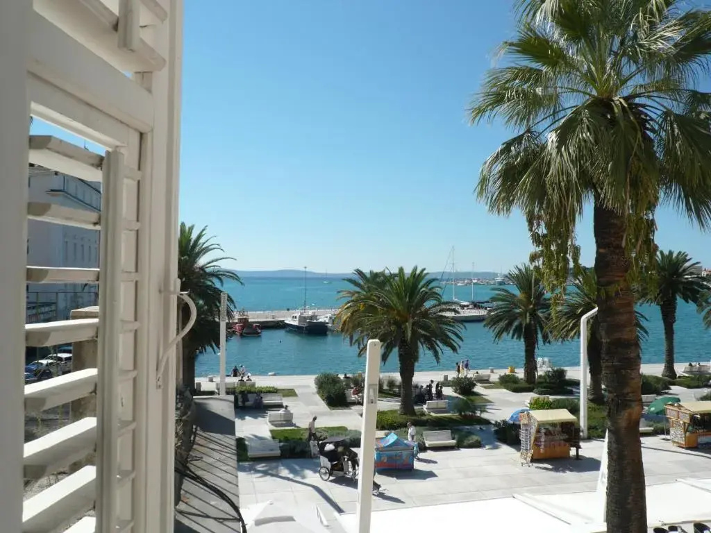 1 Bedroom Apartment with sea view