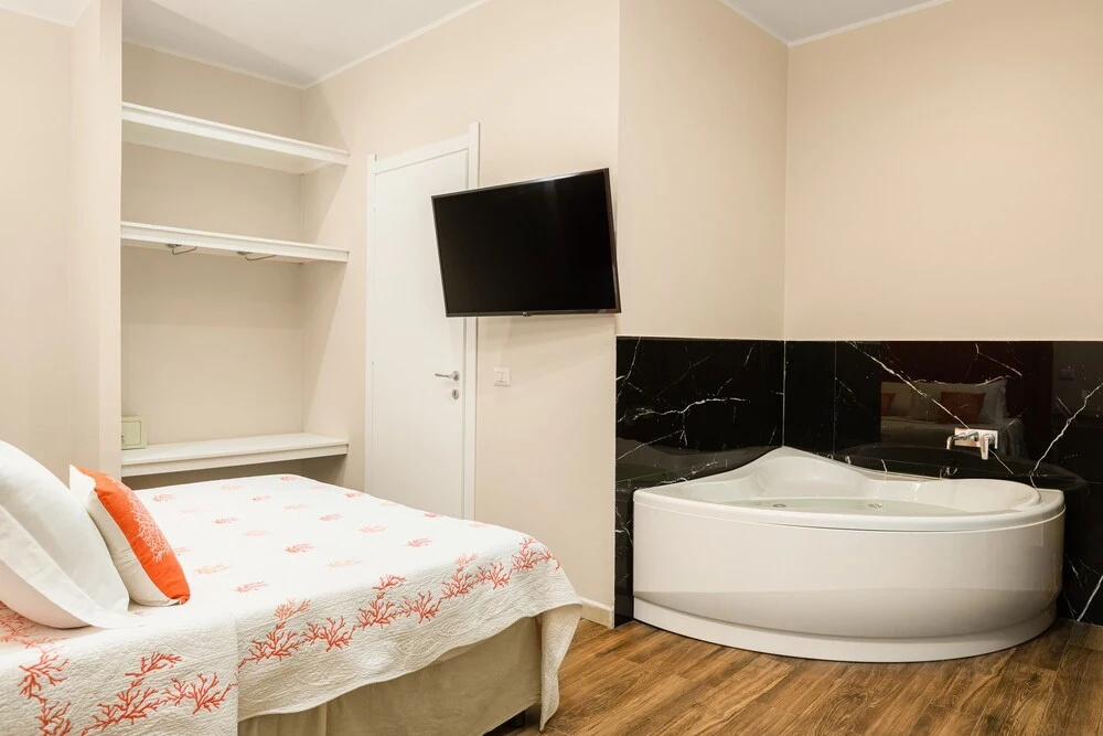 Comfort room