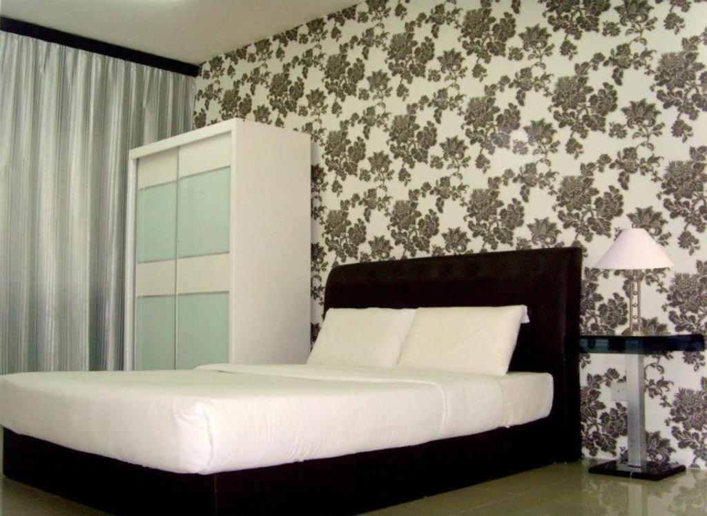 Duta Hotel & Residence