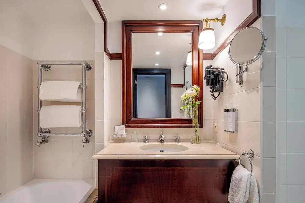 Superior Double room (full double bed)