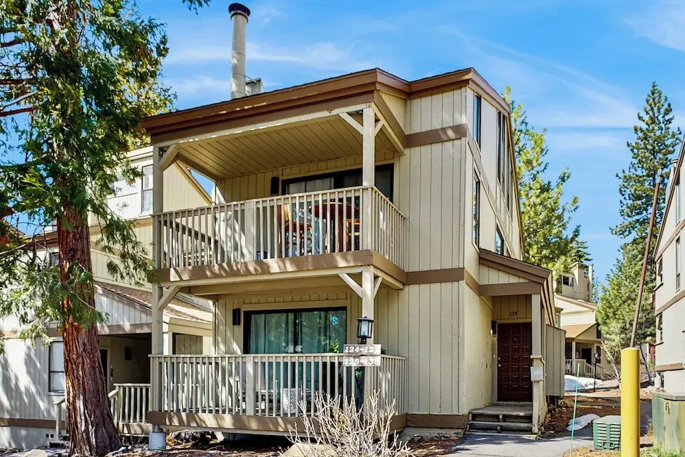 Lake Tahoe Adventure Base! Townhome w/ Pool Access