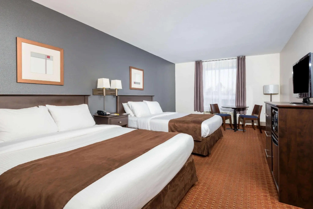 Standard Quadruple room