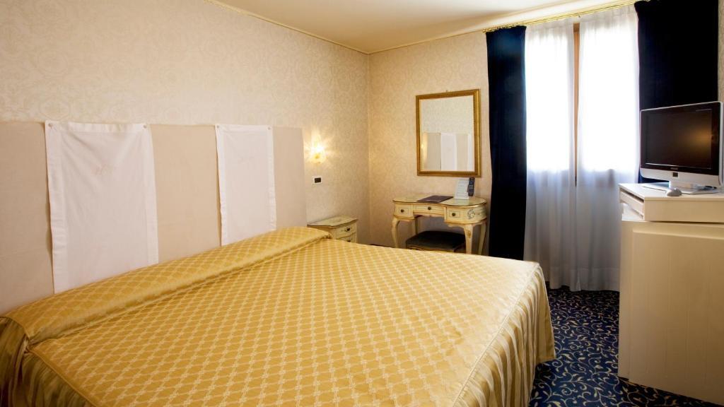 Двухместный номер Classic двуспальная кровать в Hotel Principe