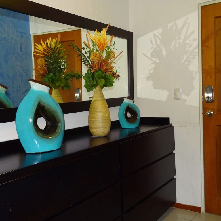2 Bedrooms Comfort room with balcony