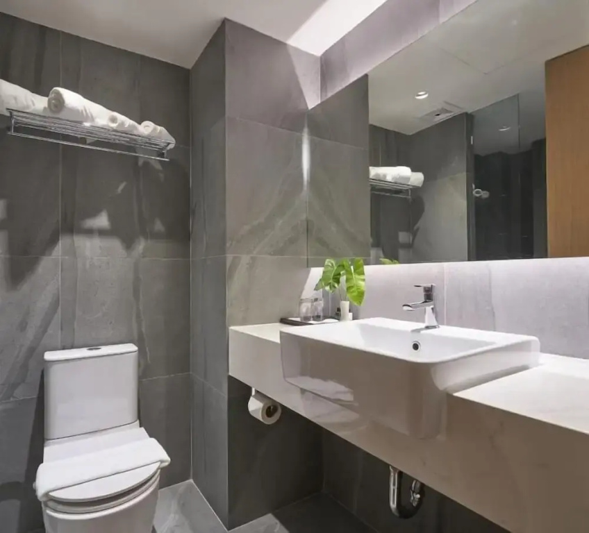 Superior room with balcony and with garden view