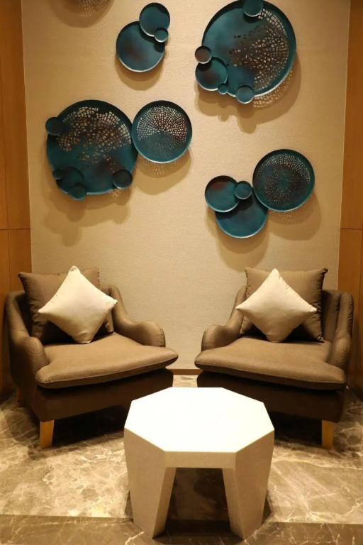 Food & Beverage