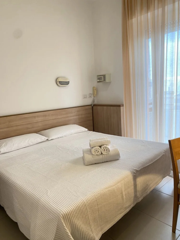 Economy Triple room with balcony