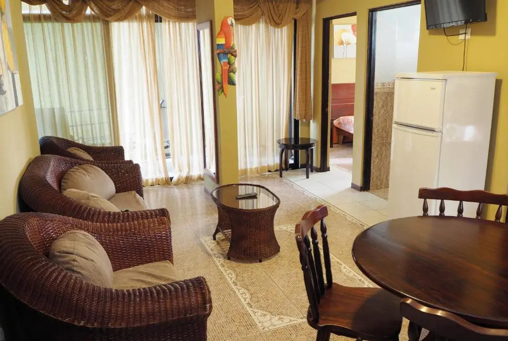 2 Bedrooms Apartment