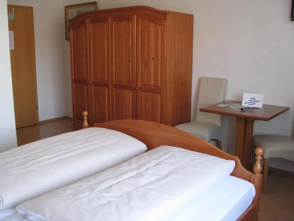 Hotel-Restaurant Cafe Caro - Chambres