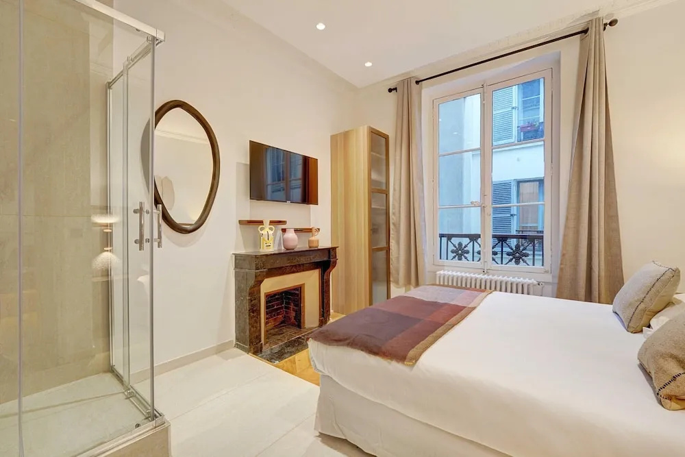 Afficher la photo 7 — Charm and Elegance for 8p/3br - Grands Boulevards