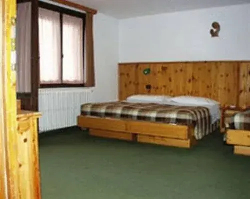 Zodiac House - Général