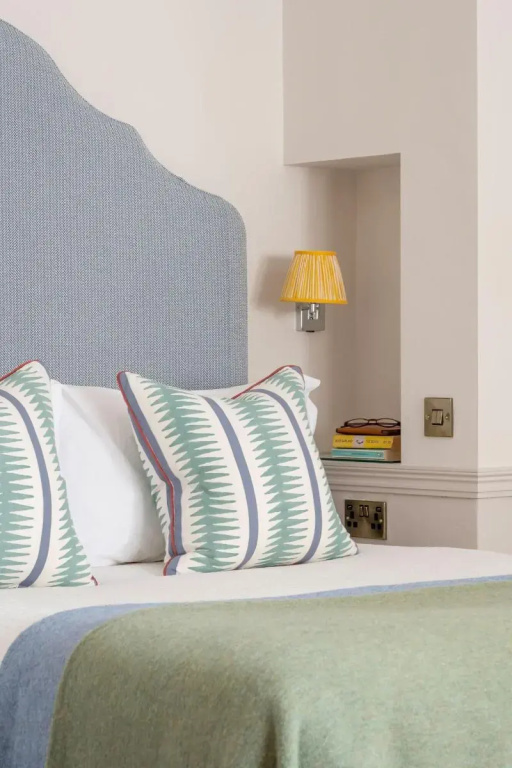 Classic Double room (full double bed)