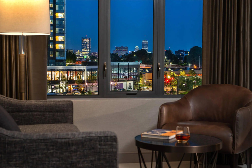 1 Bedroom Double Suite (full double bed)