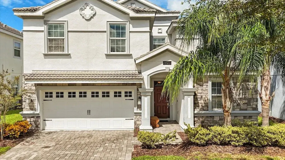 Spacious 8BR Home w Pool Cinema Resort Access