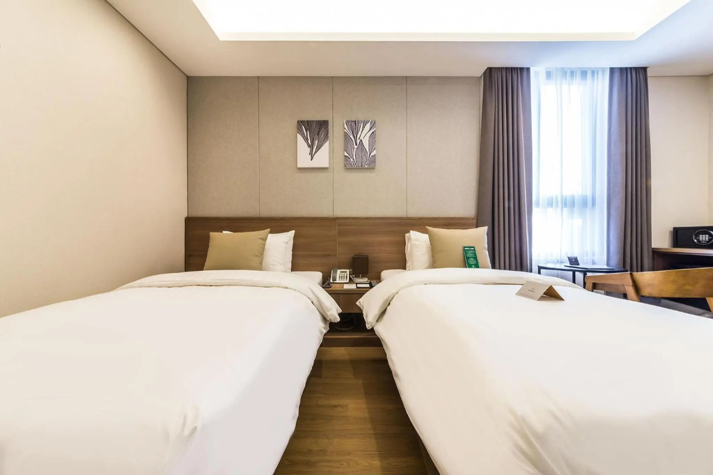 WD Hotel — 4