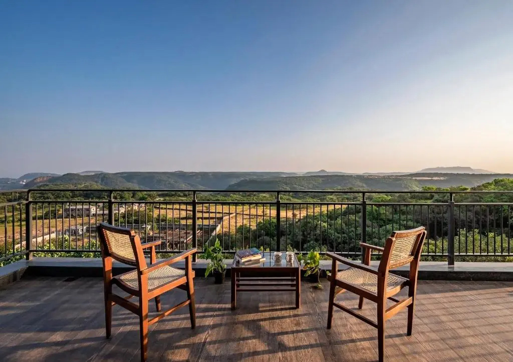 SaffronStays Falcon Hill, Lonavala - luxury villa with infinity pool near Lion's Point