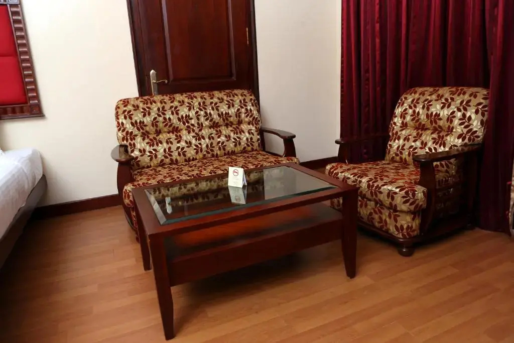 Deluxe Double room (full double bed)
