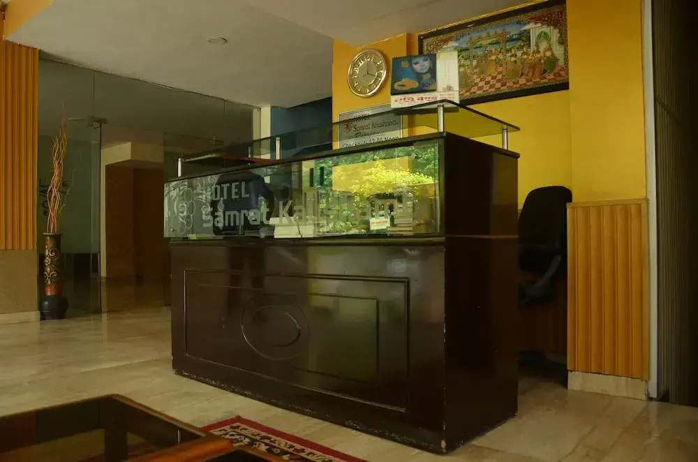 Lobby & Reception