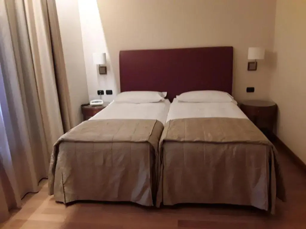 Monica Hotel Fiera - Chambres