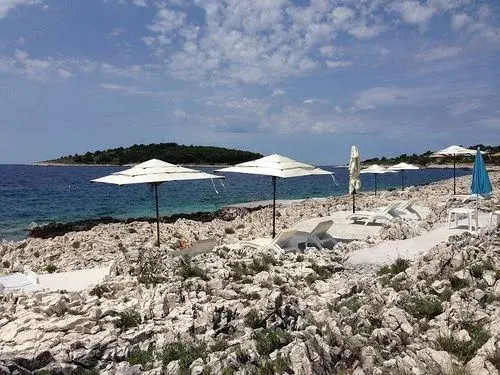 Beach & Waterfront